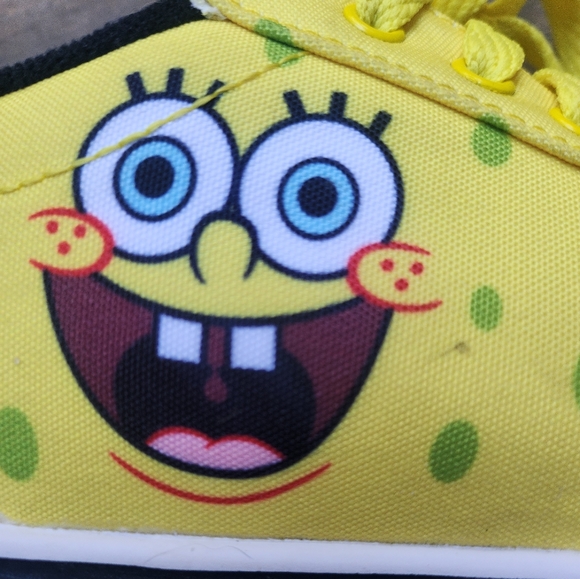 SpongeBob youth size 5 Unisex heeleys - Picture 4 of 6